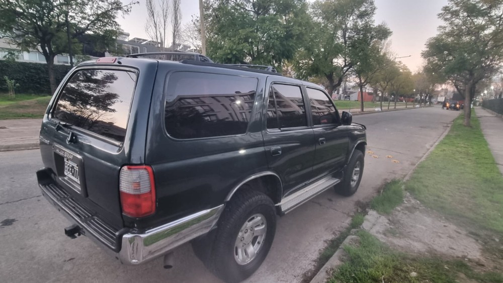 Toyota Sw4  4x4 3.0 Turbo  — foto 9
